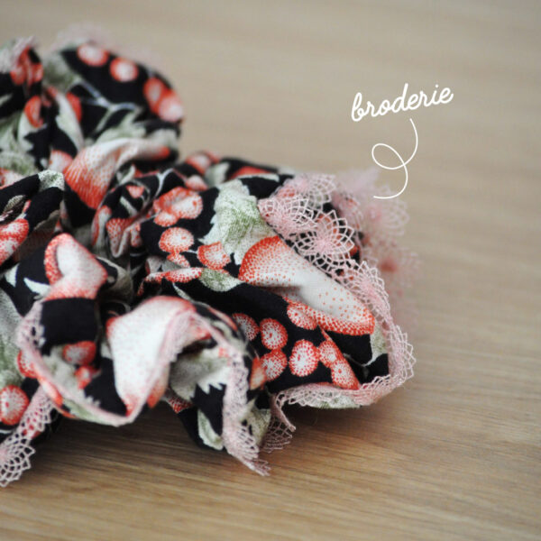 chouchou fraise vintage